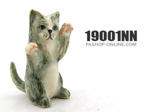 19001NN Cat dancing No. 1
