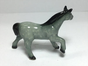16202NR Grey Horse