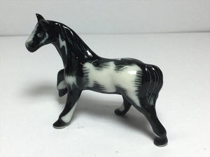 16202NB Black Horse