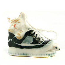 Load image into Gallery viewer, 45001NB Black Cat in Shoe No.1
