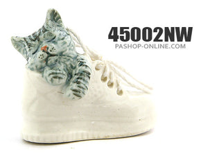 45002NW White Cat in Shoe No.2