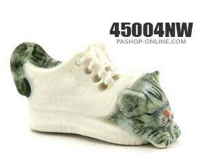 45004NW White Cat in Shoe No.4