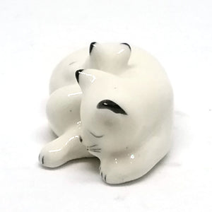 12401NW Ceramic Cat with Baby, White