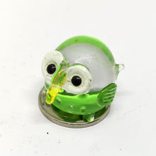 Load image into Gallery viewer, Tiny Glass Owl, Green นกฮูกตาโตจิ๋ว
