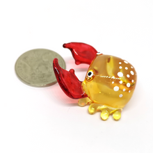 Load image into Gallery viewer, New Tiny Glass Cute Crab Red
