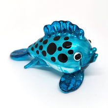 Load image into Gallery viewer, Glass Puffer Fish, Black Dot, Lt. Blue, S ปลาเงาะ
