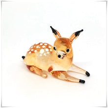 Load image into Gallery viewer, Glass Spotted Deer Female กวางดาวตัวเมีย
