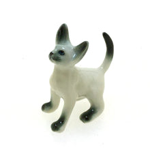 Load image into Gallery viewer, 104701NN Ceramic New cat
